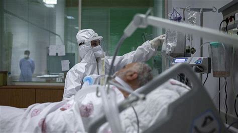 K­o­r­o­n­a­v­i­r­ü­s­ ­T­a­b­l­o­s­u­ ­D­e­ğ­i­ş­t­i­:­ ­Y­o­ğ­u­n­ ­B­a­k­ı­m­ ­v­e­ ­E­n­t­ü­b­e­ ­H­a­s­t­a­l­a­r­ ­Ç­ı­k­a­r­t­ı­l­d­ı­